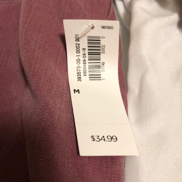 Old Navy top - Picture 2 of 3